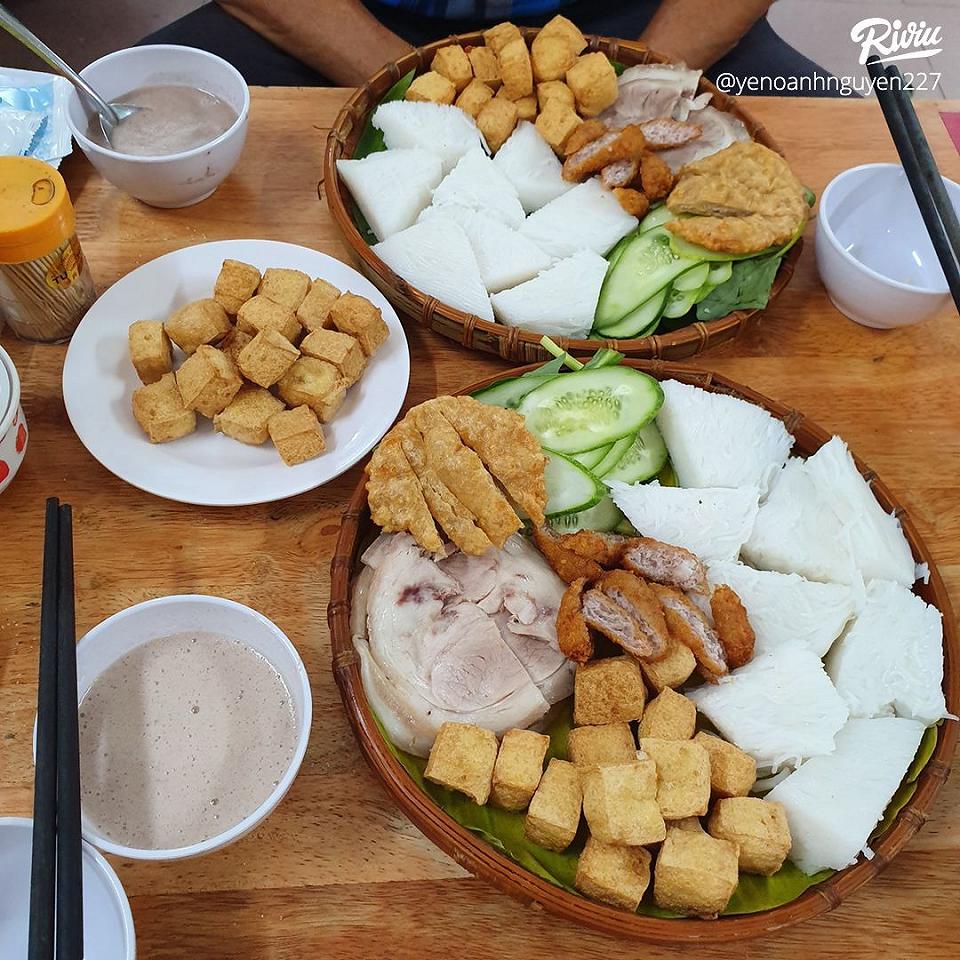 Qu'est-ce que le bun dau mam tom ?