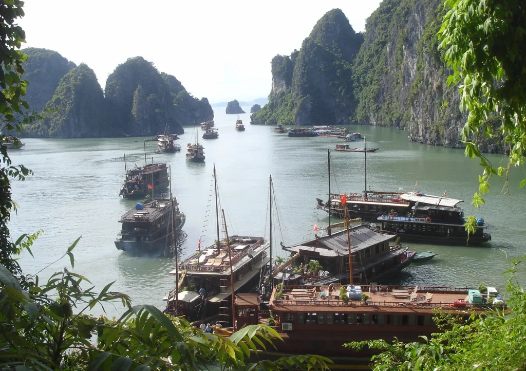 Croisière dans la baie de Ha Long