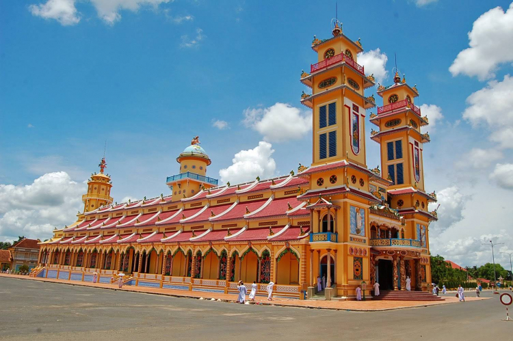 Le temple Cao Dai ( Saint-Siège de Tay Ninh ), un des temples les plus particuliers du Viêt Nam - Guide de voyage complet