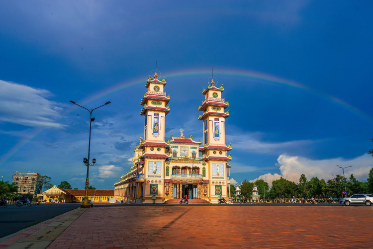 Le temple Cao Dai ( Saint-Siège de Tay Ninh ), un des temples les plus particuliers du Viêt Nam - Guide de voyage complet