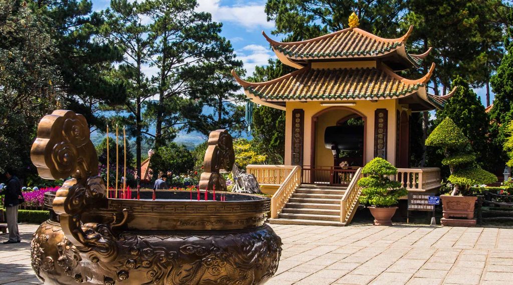Monastère zen de Truc Lam ( La pagode Truc Lam ), la plus grande pagode de Dalat - Guide de voyage
