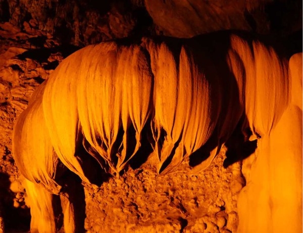 grotte de Nguom Ngao