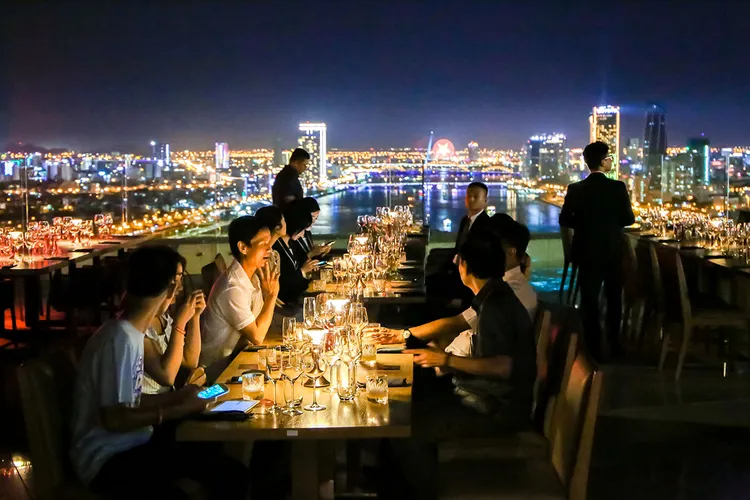 Les Bars sur les toits de Hanoi, avec les vues fantastiques à un prix très avantageux