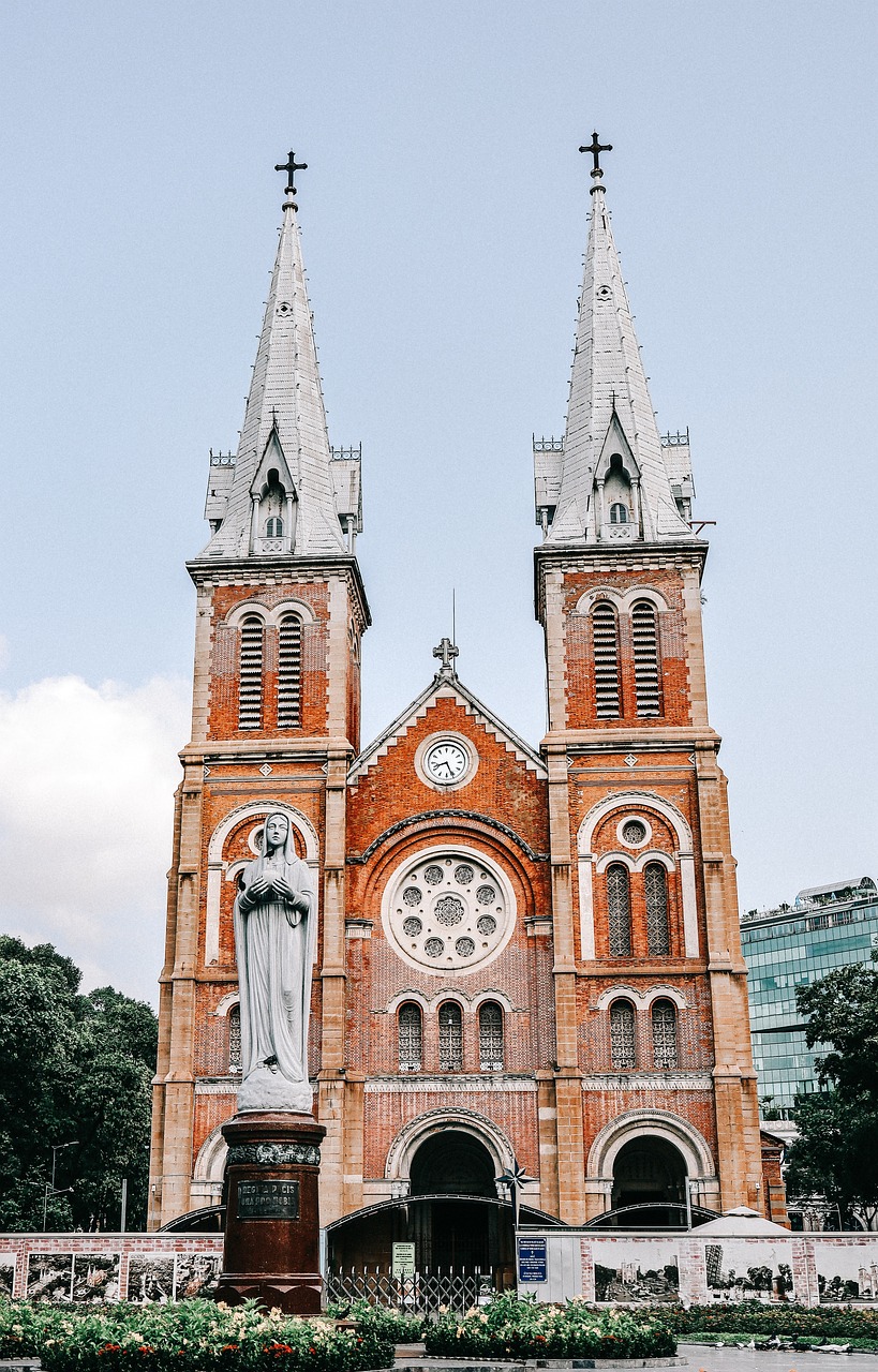 Architecture Cathédrale Notre-Dame de Saigon