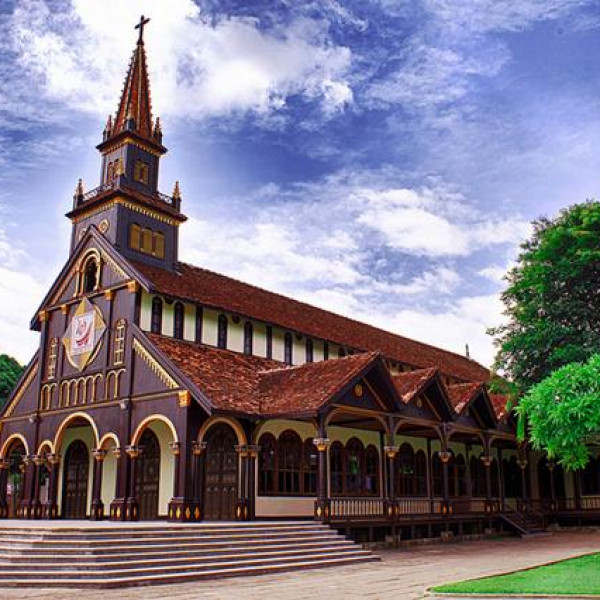 Cathédrale de Buôn Ma Thuột