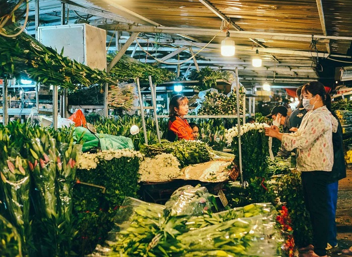 Le marché aux fleurs de Quang Ba 