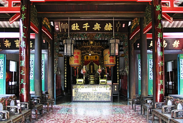 Salle d'assemblée de Trieu Chau, un des sites les plus connus du cœur charmant et animé de l'ancienne ville de Hoi An
