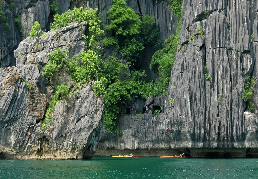 Kayak de la baie de Lan Ha: meilleurs endroits pour faire du kayak dans la baie de Lan Ha au Vietnam Kayak de la baie de Lan Ha: meilleurs endroits pour faire du kayak dans la baie de Lan Ha au Vietnam