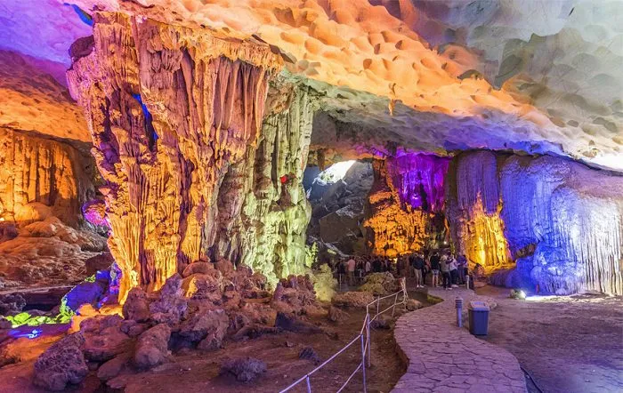 Les plus belles grottes de la baie d'Halong Les plus belles grottes de la baie d'Halong