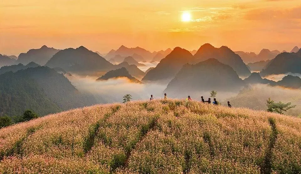 Boucle de Ha Giang en 4 jours 3 nuits en voiture avec guide francophone Boucle de Ha Giang en 4 jours 3 nuits en voiture avec guide francophone