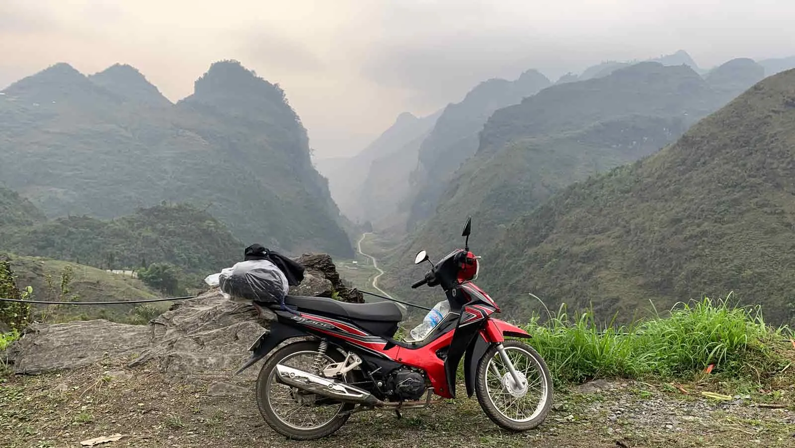 Route de Ha Giang à Cao Bang - un des meilleurs itinéraires de randonnée à moto du nord du Vietnam