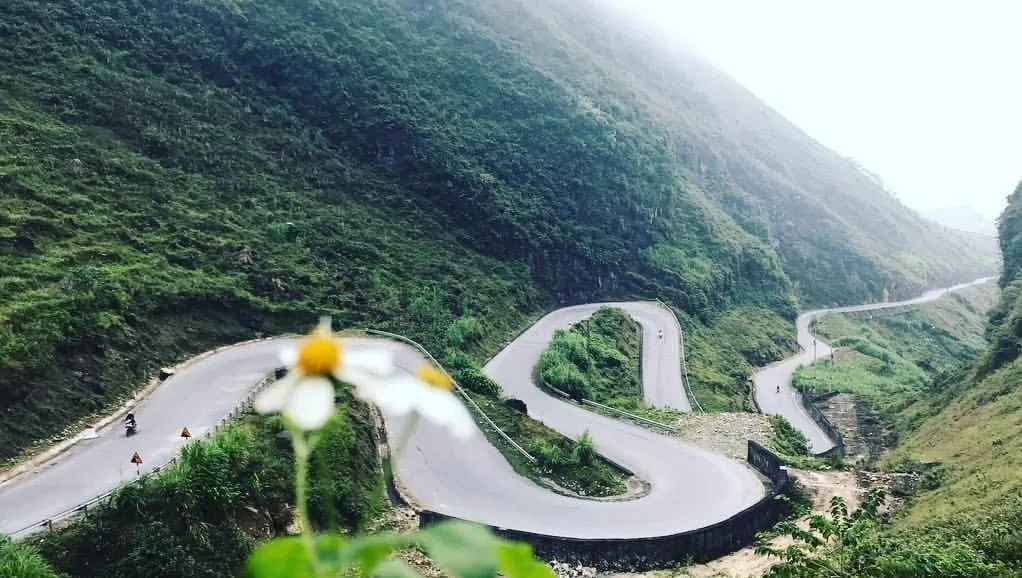 Le col de Tham Ma - Le col sinueux de montagne à Ha Giang