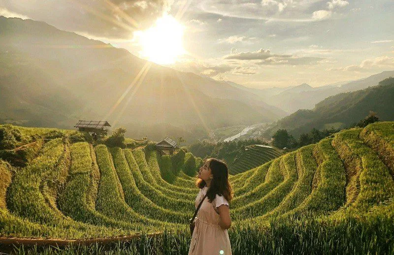 Trek Sapa 4 jours Randonnée Sapa 4 Jours 3 nuits chez habitant authentique/ Trek Niveau soutenu Vallée de Muong Hoa, Sapa