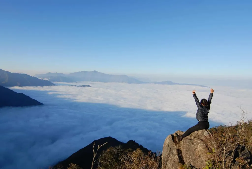 Phu Ta Leng - 3049 m , le troisième plus haut sommet du Vietnam Phu Ta Leng - 3049 m , le troisième plus haut sommet du Vietnam
