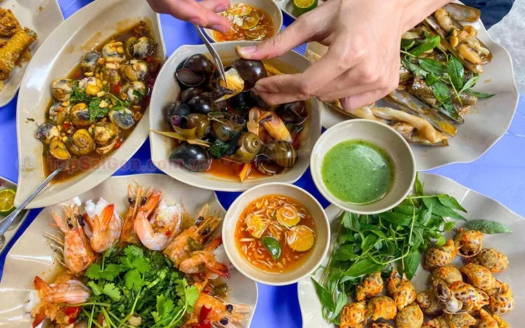 Les différences entre la cuisine vietnamienne du Nord et celle du Sud Escargots cuits (Ốc)