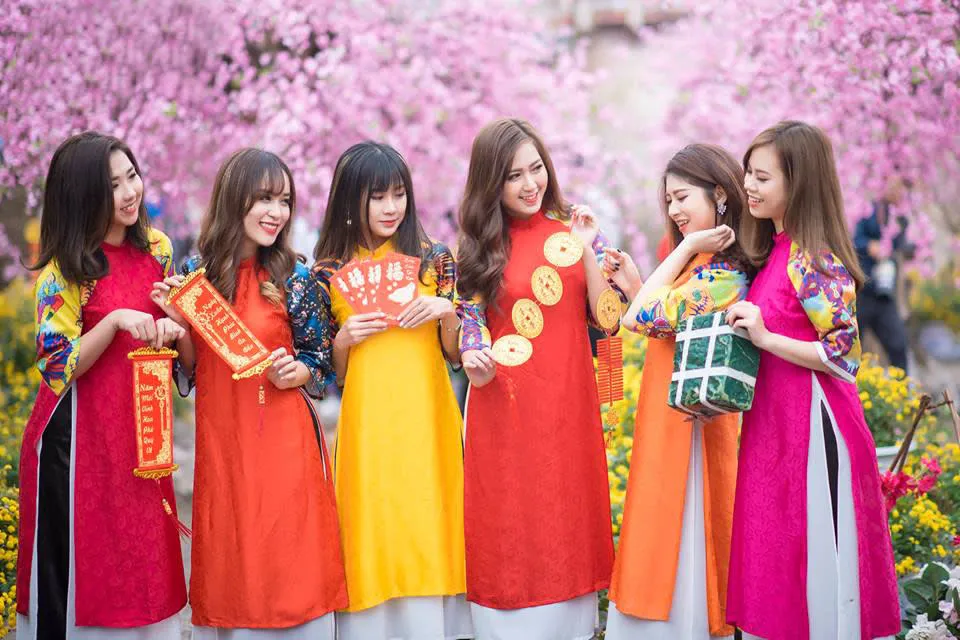 L'ao dai - le vêtement national vietnamien: L'histoire et la création de l'ao dai