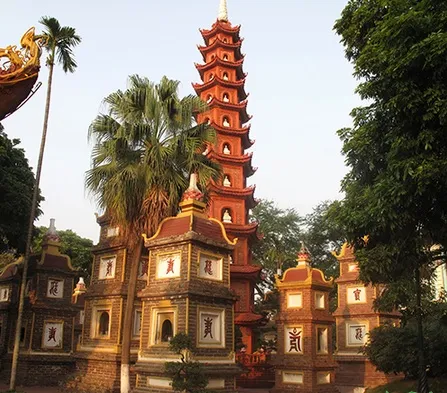 Guide de voyage : La pagode Tran Quoc, pagode la plus ancienne de la ville de Hanoi